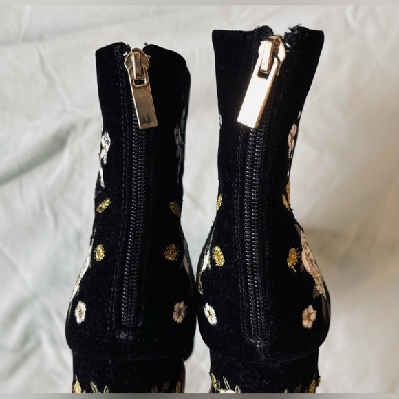Velvet Floral Boots - Picture 2 of 3